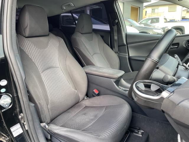 プリウス Ｓ　ナビ（Ｂｌｕｅｔｏｏｔｈ　ＣＤ　ＤＶＤ）　地デジ　バックモニター　ＬＥＤヘッドライト　トヨタセーフティーセンス　モデリスタエアロ　モデリスタＡＷ　スマートキー　プッシュスタート　ＥＴＣ（8枚目）