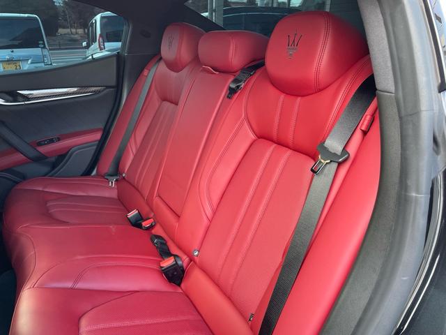 �O�I�[�i�[���񂪑�؂ɏ���Ă������ԁA���ڎd����Ă��܂��̂Ŏԓ����ƂĂ��L���C�ł���`��