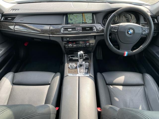 7シリーズ アクティブハイブリッド7 黒革シート サンルーフ 純正ナビ(Bluetooth CD DVD) 地デジ バックモニター LEDヘッドライト パワーシート シートヒーター シートエアコン スマートキー プッシュスタート ETC(9枚目)