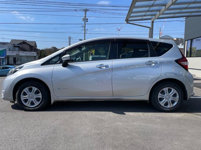 ノート ｅ－パワー　Ｘ　ワンオーナー　純正ナビ（Ｂｌｕｅｔｏｏｔｈ　ＣＤ　ＤＶＤ　ＳＤ）　地デジ　アラウンドビューモニター　ＬＥＤヘッドライト　エマージェンシーブレーキ　デジタルインナーミラー　スマートキー　プッシュスタート（6枚目）