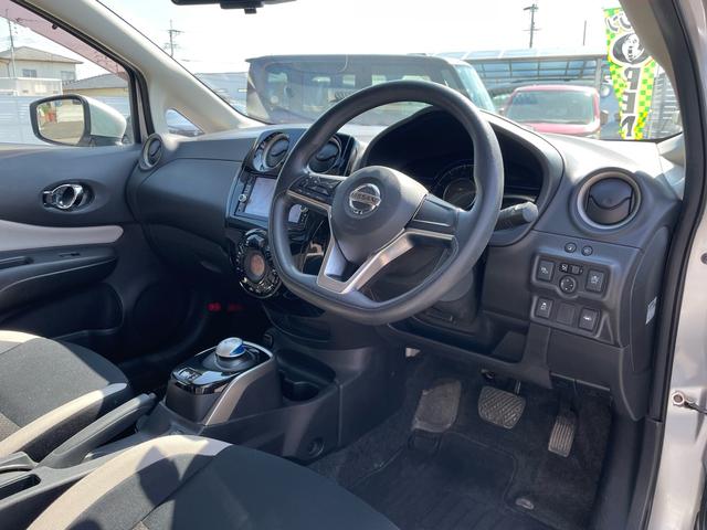 ノート ｅ－パワー　Ｘ　ワンオーナー　純正ナビ（Ｂｌｕｅｔｏｏｔｈ　ＣＤ　ＤＶＤ　ＳＤ）　地デジ　アラウンドビューモニター　ＬＥＤヘッドライト　エマージェンシーブレーキ　デジタルインナーミラー　スマートキー　プッシュスタート（7枚目）