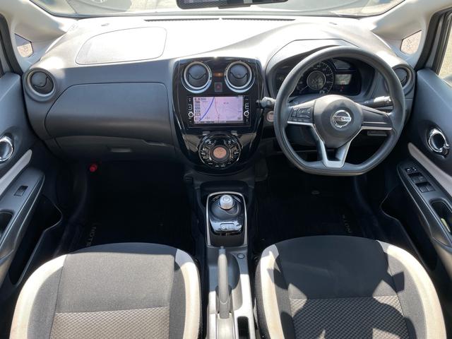 ノート ｅ－パワー　Ｘ　ワンオーナー　純正ナビ（Ｂｌｕｅｔｏｏｔｈ　ＣＤ　ＤＶＤ　ＳＤ）　地デジ　アラウンドビューモニター　ＬＥＤヘッドライト　エマージェンシーブレーキ　デジタルインナーミラー　スマートキー　プッシュスタート（9枚目）