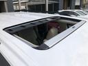 晴れた日のドライブの必需品サンルーフ!!解放感のある車内では運転が一層楽しくなりそうです♪