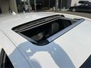 晴れた日のドライブの必需品サンルーフ！！解放感のある車内では運転が一層楽しくなりそうです♪