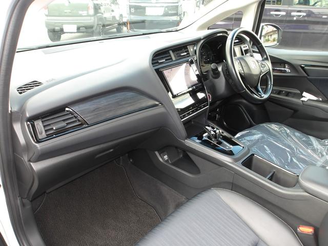 シャトル ハイブリッドＺ　ホンダセンシング　１オーナー／８インチ外ナビ／フルセグ／Ｂｌｕｅｔｏｏｔｈ／ＥＴＣ／ドラレコ前後／シートヒーター／ＬＥＤヘッドライト／オートハイビーム／ＬＥＤフォグライト／禁煙車（16枚目）