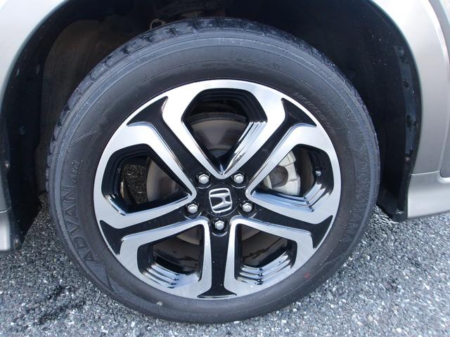 ヴェゼル ハイブリッドＺ・ホンダセンシング　１オーナー／純正８インチナビ／Ｂｌｕｅｔｏｏｔｈ／フルセグ／ステリモ／クルコン／Ｒカメラ／ＥＴＣ／純正ドラレコ／シートヒーター／オートリトラミラー／ＬＥＤヘッドライト／ＬＥＤフォグライト／禁煙車（13枚目）
