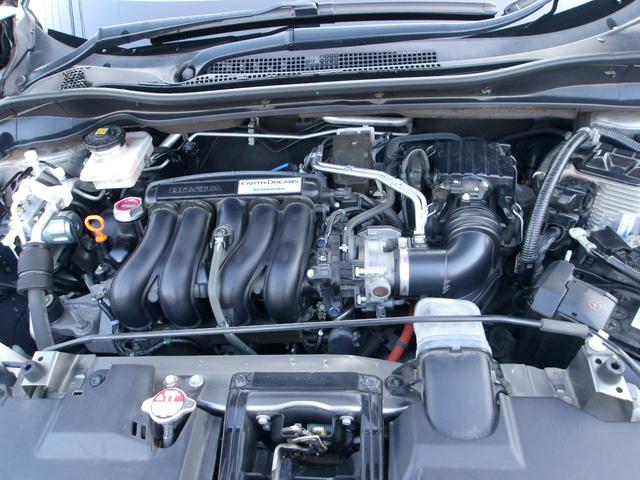 ヴェゼル ハイブリッドＺ・ホンダセンシング　１オーナー／純正８インチナビ／Ｂｌｕｅｔｏｏｔｈ／フルセグ／ステリモ／クルコン／Ｒカメラ／ＥＴＣ／純正ドラレコ／シートヒーター／オートリトラミラー／ＬＥＤヘッドライト／ＬＥＤフォグライト／禁煙車（14枚目）