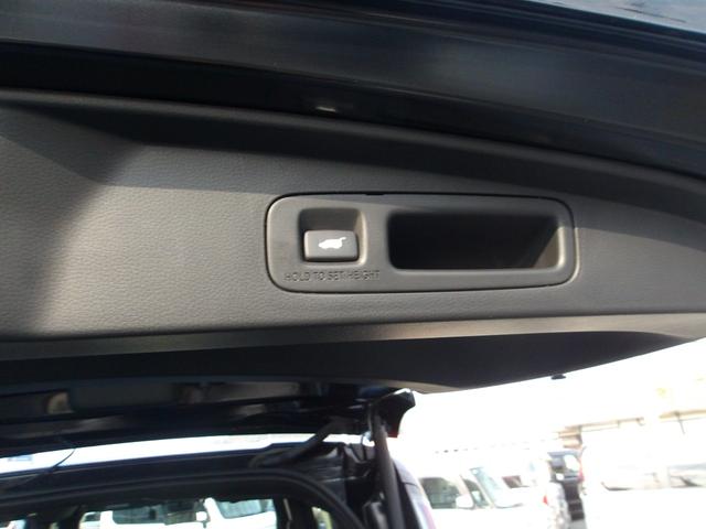 �u�W���ԗ��̐F�Ⴂ�v��u�W����ɖ����ԁv�����T�����܂���