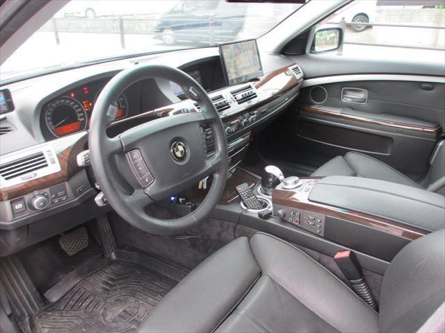 740i サンルーフ フルセグナビ 左ハンドル バックカメラ(12枚目)