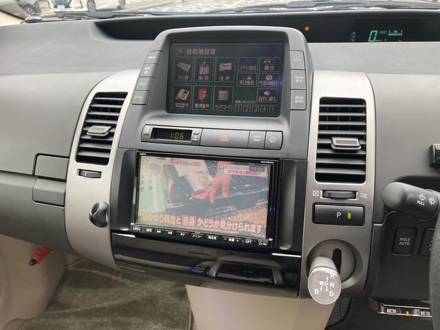 プリウス Ｓツーリングセレクション　ドライブシャフト交換済　ブレーキ前後交換済　サブバッテリー新品交換済　ＥＴＣ　ＴＶ　アルミホイール　オートライト　キーレスエントリー　電動格納ミラー　フルフラット　ＣＶＴ　盗難防止システム（3枚目）