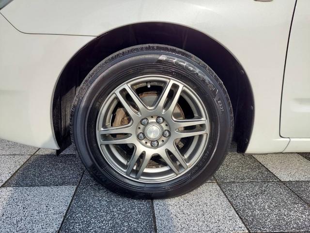 プリウス Ｓツーリングセレクション　ドライブシャフト交換済　ブレーキ前後交換済　サブバッテリー新品交換済　ＥＴＣ　ＴＶ　アルミホイール　オートライト　キーレスエントリー　電動格納ミラー　フルフラット　ＣＶＴ　盗難防止システム（18枚目）