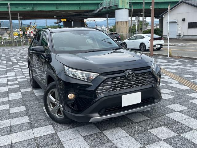 ＲＡＶ４ Ｇ　４ＷＤ　フルセグナビ　バックモニター　ドライブレコーダー　本革シート　スマートキー　純正アルミ　クルーズコントロール　ＥＴＣ　ＬＥＤヘッドライト　レーンアシスト（4枚目）
