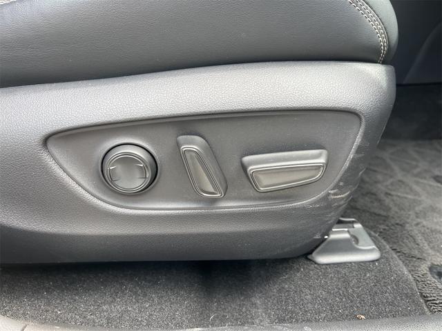 ＲＡＶ４ Ｇ　４ＷＤ　フルセグナビ　バックモニター　ドライブレコーダー　本革シート　スマートキー　純正アルミ　クルーズコントロール　ＥＴＣ　ＬＥＤヘッドライト　レーンアシスト（32枚目）