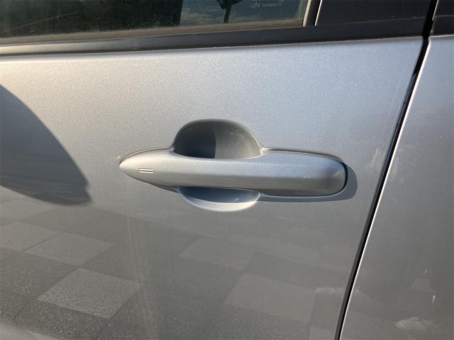 ヤリス Ｘ　ＥＴＣ　全周囲カメラ　ナビ　クリアランスソナー　レーンアシスト　衝突被害軽減システム　オートマチックハイビーム　オートライト　スマートキー　電動格納ミラー　ＣＶＴ　盗難防止システム　衝突安全ボディ（27枚目）