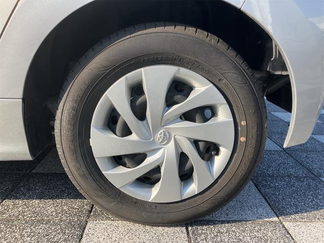 ヤリス Ｘ　ＥＴＣ　全周囲カメラ　ナビ　クリアランスソナー　レーンアシスト　衝突被害軽減システム　オートマチックハイビーム　オートライト　スマートキー　電動格納ミラー　ＣＶＴ　盗難防止システム　衝突安全ボディ（29枚目）