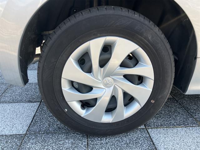 ヤリス Ｘ　ＥＴＣ　全周囲カメラ　ナビ　クリアランスソナー　レーンアシスト　衝突被害軽減システム　オートマチックハイビーム　オートライト　スマートキー　電動格納ミラー　ＣＶＴ　盗難防止システム　衝突安全ボディ（31枚目）