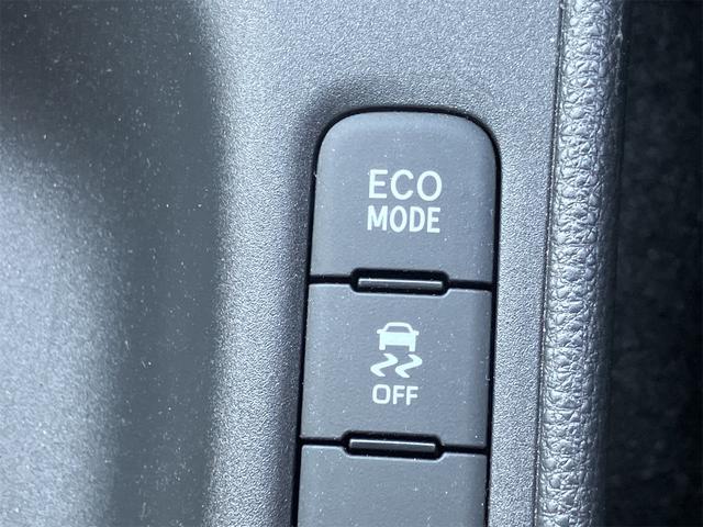 ヤリス Ｘ　ＥＴＣ　全周囲カメラ　ナビ　クリアランスソナー　レーンアシスト　衝突被害軽減システム　オートマチックハイビーム　オートライト　スマートキー　電動格納ミラー　ＣＶＴ　盗難防止システム　衝突安全ボディ（38枚目）