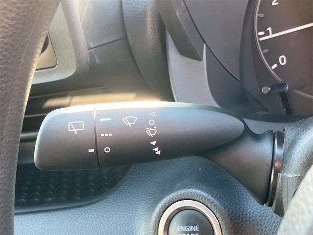 ヤリス Ｘ　ＥＴＣ　全周囲カメラ　ナビ　クリアランスソナー　レーンアシスト　衝突被害軽減システム　オートマチックハイビーム　オートライト　スマートキー　電動格納ミラー　ＣＶＴ　盗難防止システム　衝突安全ボディ（45枚目）