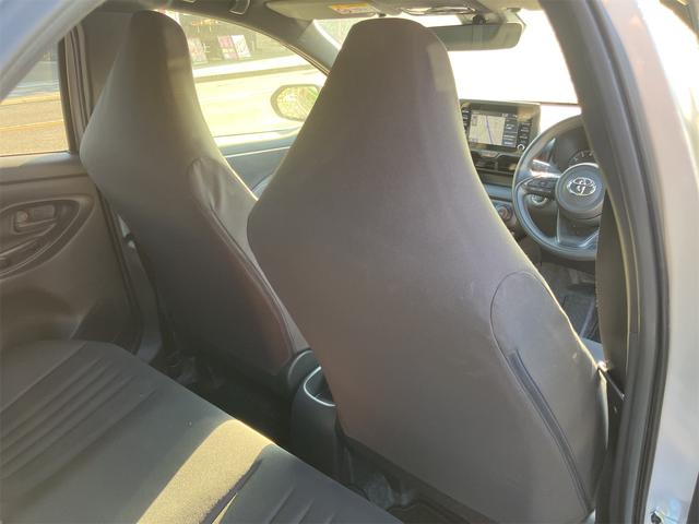 ヤリス Ｘ　ＥＴＣ　全周囲カメラ　ナビ　クリアランスソナー　レーンアシスト　衝突被害軽減システム　オートマチックハイビーム　オートライト　スマートキー　電動格納ミラー　ＣＶＴ　盗難防止システム　衝突安全ボディ（52枚目）