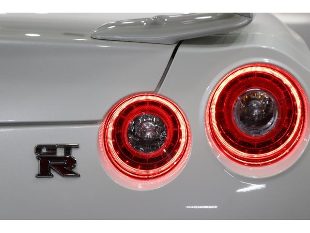 ＧＴ－Ｒ ピュアエディション　全国６ヶ月保証付　ニスモスポーツリセッティング　ツインターボ　メモリーナビ　フルセグ　バックカメラ　クリアランスソナー　クルーズコントロール　ＥＴＣ　パワーシート　ＬＥＤライト　オートライト　２０ＡＷ（24枚目）