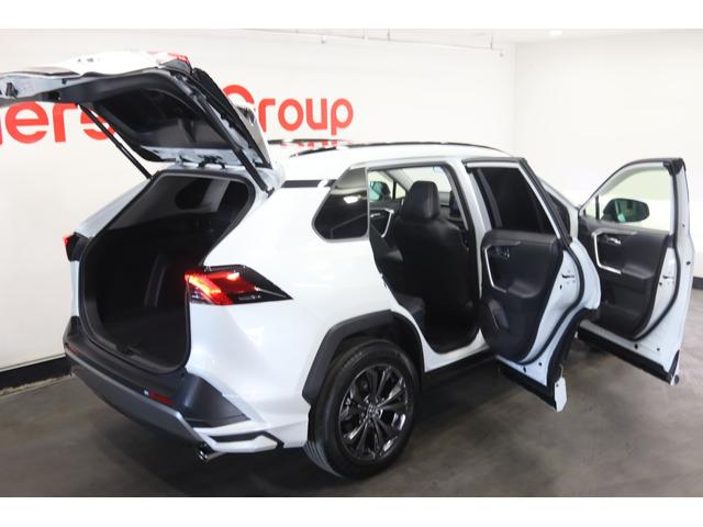 ＲＡＶ４ ハイブリッドＧ　新車保証継承付　モデリスタエアロ　パノラマルーフ　本革シート　デジタルインナーミラー　全周囲カメラ　ＢＳＭ　ＨＤＭＩ　アクセサリーソケット　メモリーナビ　フルセグ　ＥＴＣ　前後ドラレコ　１８ＡＷ（44枚目）