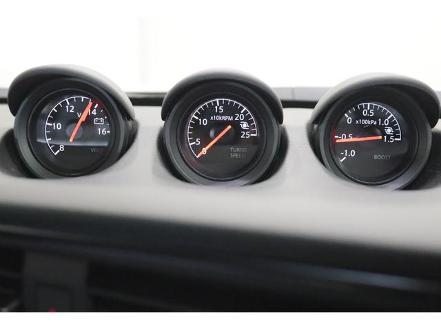 フェアレディＺ ベースグレード　新車保証継承付　ワンオーナー　６速ＭＴ　ターボ　プリズムホワイトスーパーブラックツートーン　メモリーナビ　フルセグ　バックカメラ　ＢＳＷ　ＥＴＣ　ＬＥＤヘッドライト　オートライト　１８ＡＷ（16枚目）