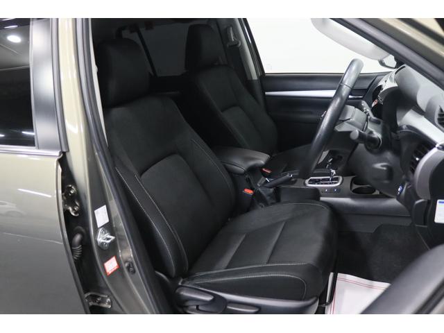 �y�^�]�ȁz�u���b�N����Ƃ����C���e���A�Ƀu���b�N�̃t�@�u���b�N�V�[�g�B�V�[�g���t�^�[�ō��ʂ̍����𒲐��\�ł��B�����t���A�}�b�g�t�ł��B