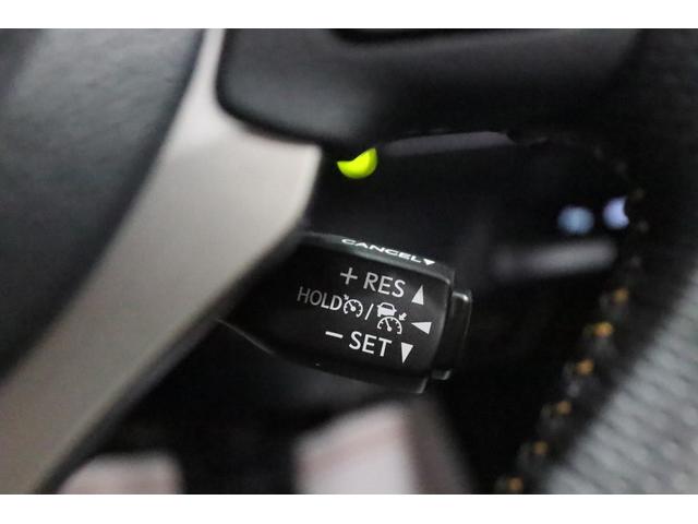 ＲＣ ＲＣ３００ｈ　Ｆスポーツ　新車保証継承付　サンルーフ　オレンジキャリパー　ＴＲＤスポーツマフラー　リアデフューザー　メモリ―ナビ　フルセグ　バックカメラ　レクサスセーフティ　ＥＴＣ　ドラレコ　１９ＡＷ　フロアマット（22枚目）