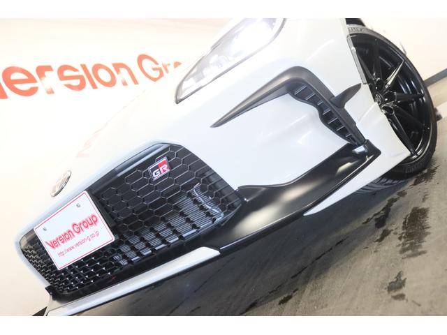 ＧＲ８６ ＲＺ　新車保証継承付　ワンオーナー　ＴＲＤフルエアロ　ＧＲマフラー　９ｉｎメモリ―ナビ　フルセグ　バックカメラ　セーフティセンス　ハーフレザーシート　シートヒーター　ＬＥＤライト　オートライト　１８ＡＷ（13枚目）