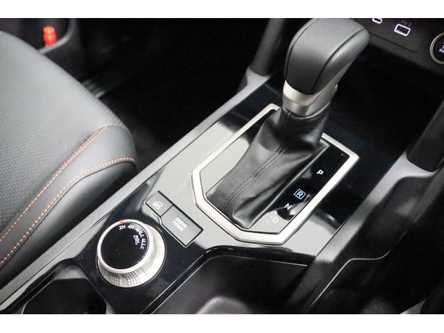 トライトン ＧＳＲ　新車保証継承付　ワンオーナー　禁煙車　ディーゼルターボ　ベッドライナー　本革　メモリーナビ　フルセグ　全周囲カメラ　リアデフロック　ステアヒーター　シートヒーター　パワーシート　１８ＡＷ（12枚目）
