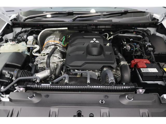 トライトン ＧＳＲ　新車保証継承付　ワンオーナー　禁煙車　ディーゼルターボ　ベッドライナー　本革　メモリーナビ　フルセグ　全周囲カメラ　リアデフロック　ステアヒーター　シートヒーター　パワーシート　１８ＡＷ（37枚目）