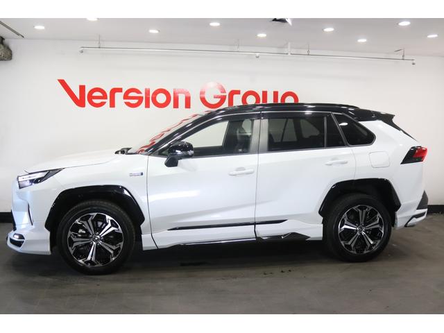 ＲＡＶ４ ＰＨＶ Ｚ　新車保証継承付　モデリスタ　デジタルインナーミラー　全周囲カメラ　置くだけ充電　ＥＴＣ　ドラレコ　レーダークルコン　クリアランスソナー　レーンアシスト　衝突被害軽減　踏み間違い防止　ＢＳＭ　１９ＡＷ（5枚目）