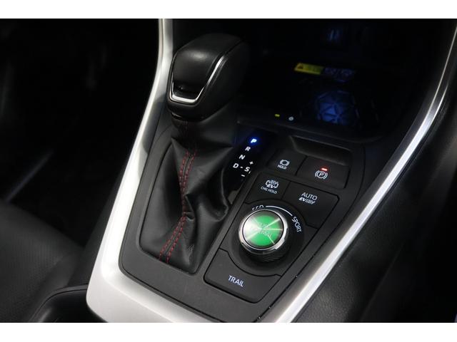 ＲＡＶ４ ＰＨＶ Ｚ　新車保証継承付　モデリスタ　デジタルインナーミラー　全周囲カメラ　置くだけ充電　ＥＴＣ　ドラレコ　レーダークルコン　クリアランスソナー　レーンアシスト　衝突被害軽減　踏み間違い防止　ＢＳＭ　１９ＡＷ（12枚目）