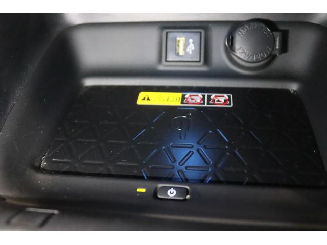 ＲＡＶ４ ＰＨＶ Ｚ　新車保証継承付　モデリスタ　デジタルインナーミラー　全周囲カメラ　置くだけ充電　ＥＴＣ　ドラレコ　レーダークルコン　クリアランスソナー　レーンアシスト　衝突被害軽減　踏み間違い防止　ＢＳＭ　１９ＡＷ（30枚目）