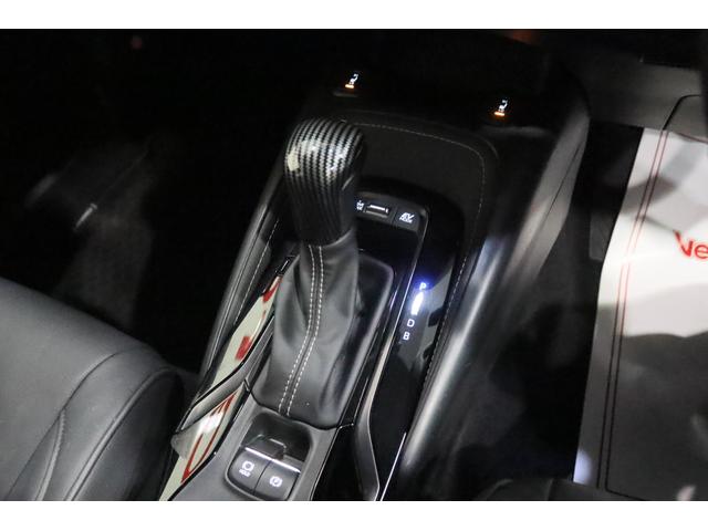 カローラツーリング ハイブリッド　ダブルバイビー　新車保証継承付　ワンオーナー　禁煙車　後期　モデリスタエアロ　プロアクティブドライビングアシスト　ＢＳＭ　メモリーナビ　フルセグ　バックカメラ　社外革調シートカバー　シートヒーター　ＬＥＤ　１７ＡＷ（12枚目）