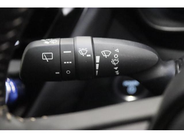 カローラツーリング ハイブリッド　ダブルバイビー　新車保証継承付　ワンオーナー　禁煙車　後期　モデリスタエアロ　プロアクティブドライビングアシスト　ＢＳＭ　メモリーナビ　フルセグ　バックカメラ　社外革調シートカバー　シートヒーター　ＬＥＤ　１７ＡＷ（30枚目）