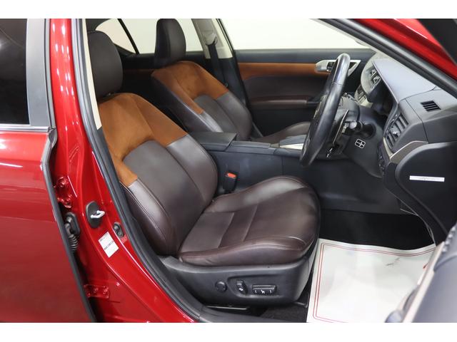 ＣＴ ＣＴ２００ｈ　バージョンＣ　全国３年保証付　ワンオーナー　禁煙車　サンルーフ　ＳＤナビ　フルセグ　バックカメラ　レーダークルコン　クリアランスソナー　レーンアシスト　衝突被害軽減　ＥＴＣ　ハーフレザー　シートヒーター　１７ＡＷ（10枚目）
