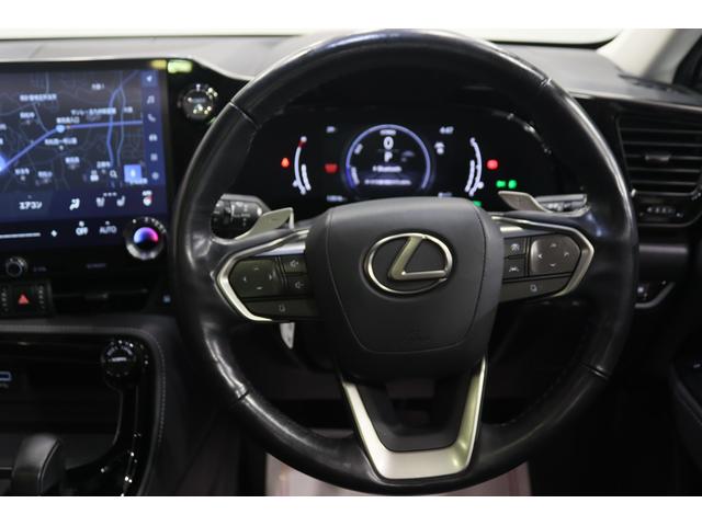 ＮＸ ＮＸ３５０ｈ　バージョンＬ　全国３年保証付　マークレビンソン　パノラマルーフ　３眼ＬＥＤ　デジタルインナーミラー　全周囲カメラ　メモリーナビ　フルセグ　クリアランスソナー　レーンアシスト　パークアシスト　衝突被害軽減　ＢＳＭ（33枚目）