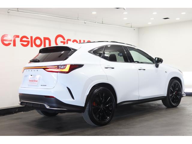 ＲＸ ＲＸ３５０　Ｆスポーツ　新車保証継承付　ワンオーナー　４ＷＤターボ　サンルーフ　デジタルインナーミラー　アドバンストパーク　メモリーナビ　フルセグ　全周囲カメラ　レクサスセーフティ　ＥＴＣ　社外ドラレコ　ハーフレザー（4枚目）