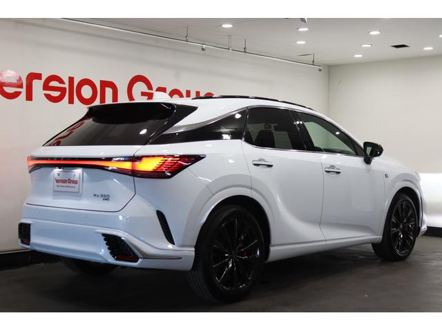 ＲＸ ＲＸ３５０　Ｆスポーツ　新車保証継承付　ワンオーナー　禁煙車　ＲＸ５００ｈ専用スポイラー　パノラマルーフ　オレンジキャリパー　デジタルインナーミラー　４ＷＤターボ　メモリーナビ　フルセグ　全周囲カメラ　ＨＵＤ　２１ＡＷ（4枚目）