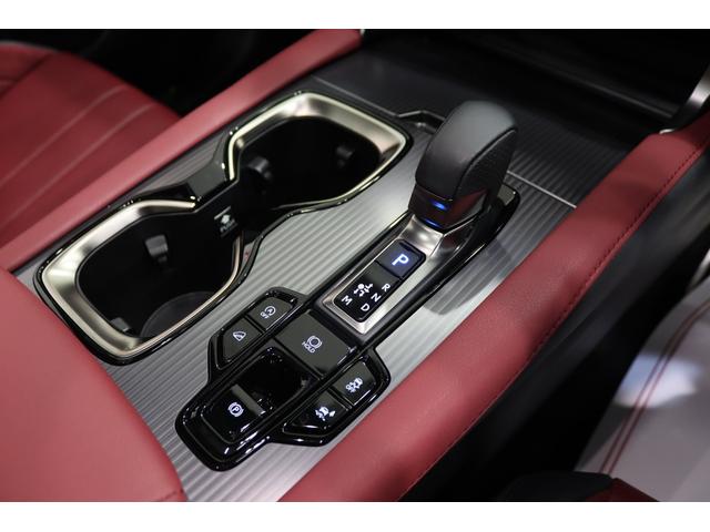 ＲＸ ＲＸ３５０　Ｆスポーツ　新車保証継承付　ワンオーナー　禁煙車　ＲＸ５００ｈ専用スポイラー　パノラマルーフ　オレンジキャリパー　デジタルインナーミラー　４ＷＤターボ　メモリーナビ　フルセグ　全周囲カメラ　ＨＵＤ　２１ＡＷ（12枚目）