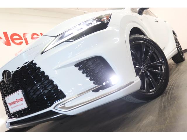 ＲＸ ＲＸ３５０　Ｆスポーツ　新車保証継承付　ワンオーナー　禁煙車　ＲＸ５００ｈ専用スポイラー　パノラマルーフ　オレンジキャリパー　デジタルインナーミラー　４ＷＤターボ　メモリーナビ　フルセグ　全周囲カメラ　ＨＵＤ　２１ＡＷ（14枚目）