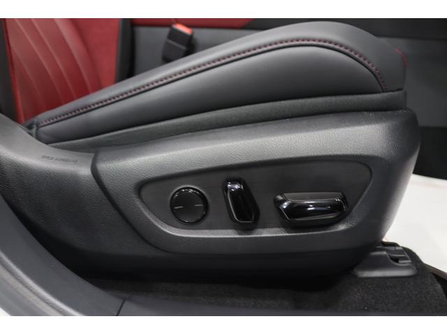 ＲＸ ＲＸ３５０　Ｆスポーツ　新車保証継承付　ワンオーナー　禁煙車　ＲＸ５００ｈ専用スポイラー　パノラマルーフ　オレンジキャリパー　デジタルインナーミラー　４ＷＤターボ　メモリーナビ　フルセグ　全周囲カメラ　ＨＵＤ　２１ＡＷ（25枚目）