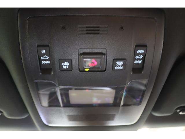 ＵＸ ＵＸ２５０ｈ　Ｆスポーツエモーショナルエクスプローラ　新車保証継承付　本革　サンルーフ　三眼ＬＥＤ　メモリーナビ　フルセグ　全周囲カメラ　ワイヤレス充電　レクサスセーフティ　ＥＴＣ　社外ドライブレコーダー　ベンチレーション　パワーバックドア　１８ＡＷ（29枚目）