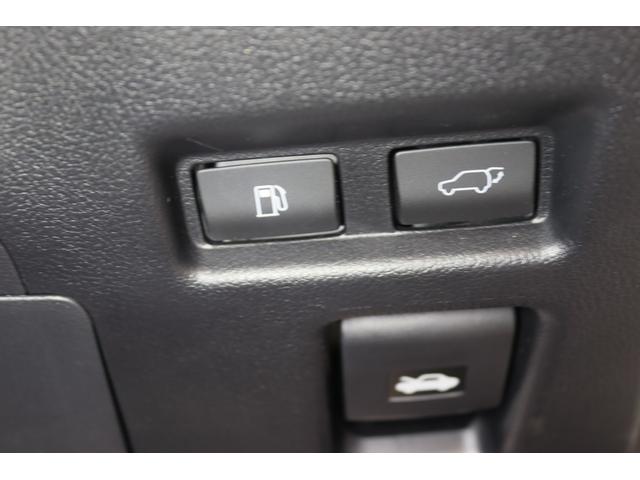 ＵＸ ＵＸ２５０ｈ　Ｆスポーツエモーショナルエクスプローラ　新車保証継承付　本革　サンルーフ　三眼ＬＥＤ　メモリーナビ　フルセグ　全周囲カメラ　ワイヤレス充電　レクサスセーフティ　ＥＴＣ　社外ドライブレコーダー　ベンチレーション　パワーバックドア　１８ＡＷ（30枚目）