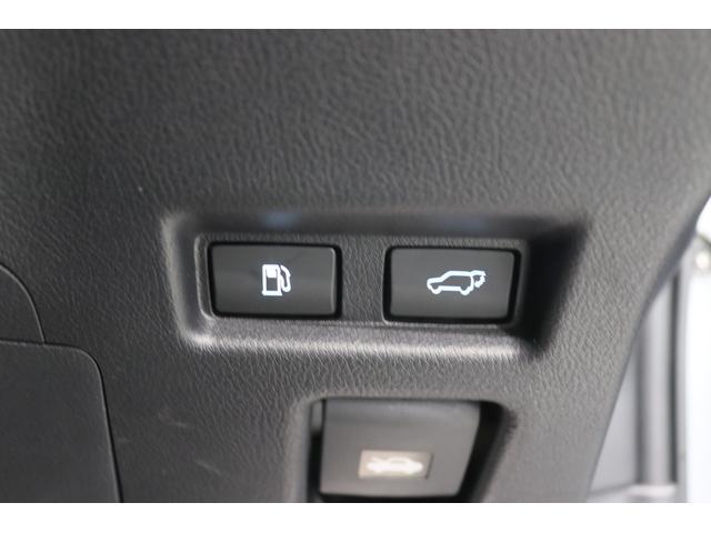 ＵＸ ＵＸ２５０ｈ　Ｆスポーツエモーショナルエクスプローラ　新車保証継承付　サンルーフ　三眼ＬＥＤ　オレンジキャリパー　メモリーナビ　フルセグ　全周囲Ｃ　レクサスセーフティ　ＥＴＣ　社外ドライブレコーダー　ベンチレーション　パワーバックドア　１８ＡＷ（30枚目）