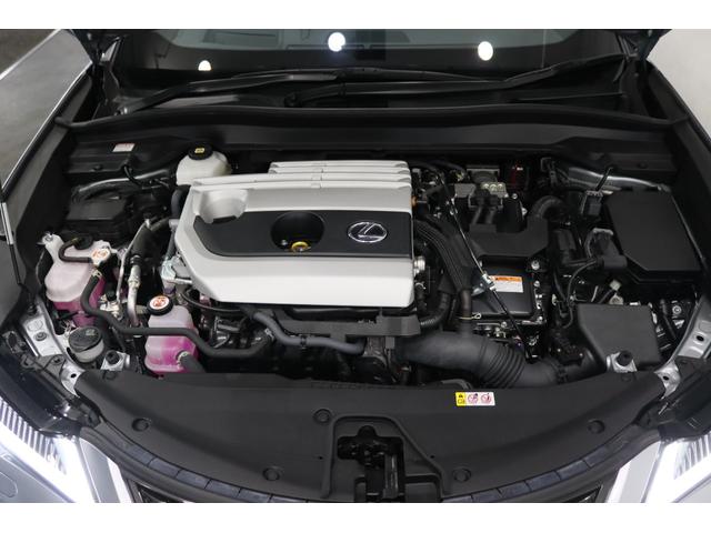 ＵＸ ＵＸ２５０ｈ　Ｆスポーツエモーショナルエクスプローラ　新車保証継承付　サンルーフ　三眼ＬＥＤ　オレンジキャリパー　メモリーナビ　フルセグ　全周囲Ｃ　レクサスセーフティ　ＥＴＣ　社外ドライブレコーダー　ベンチレーション　パワーバックドア　１８ＡＷ（42枚目）