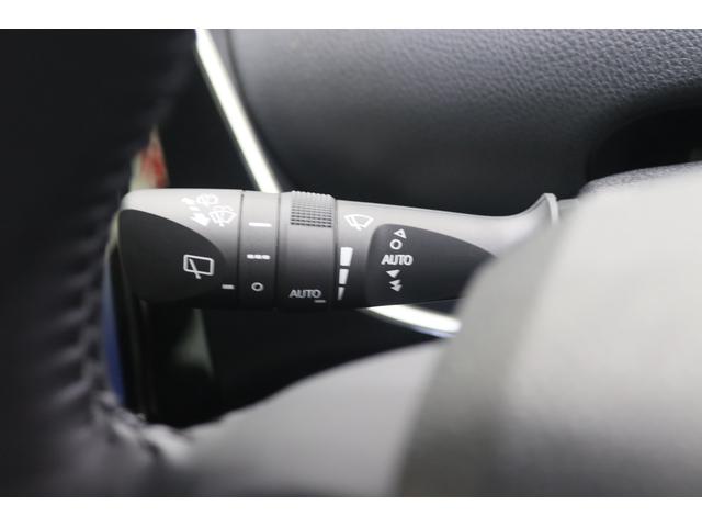 TOYOTA PRIUS A TOURING SELECTION