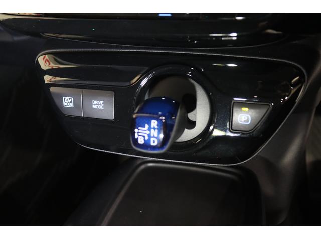 TOYOTA PRIUS S TOURING SELECTION