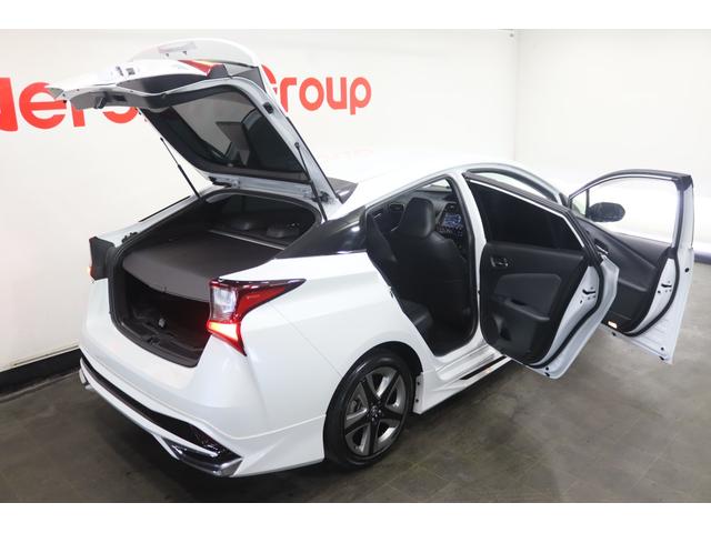 TOYOTA PRIUS S TOURING SELECTION